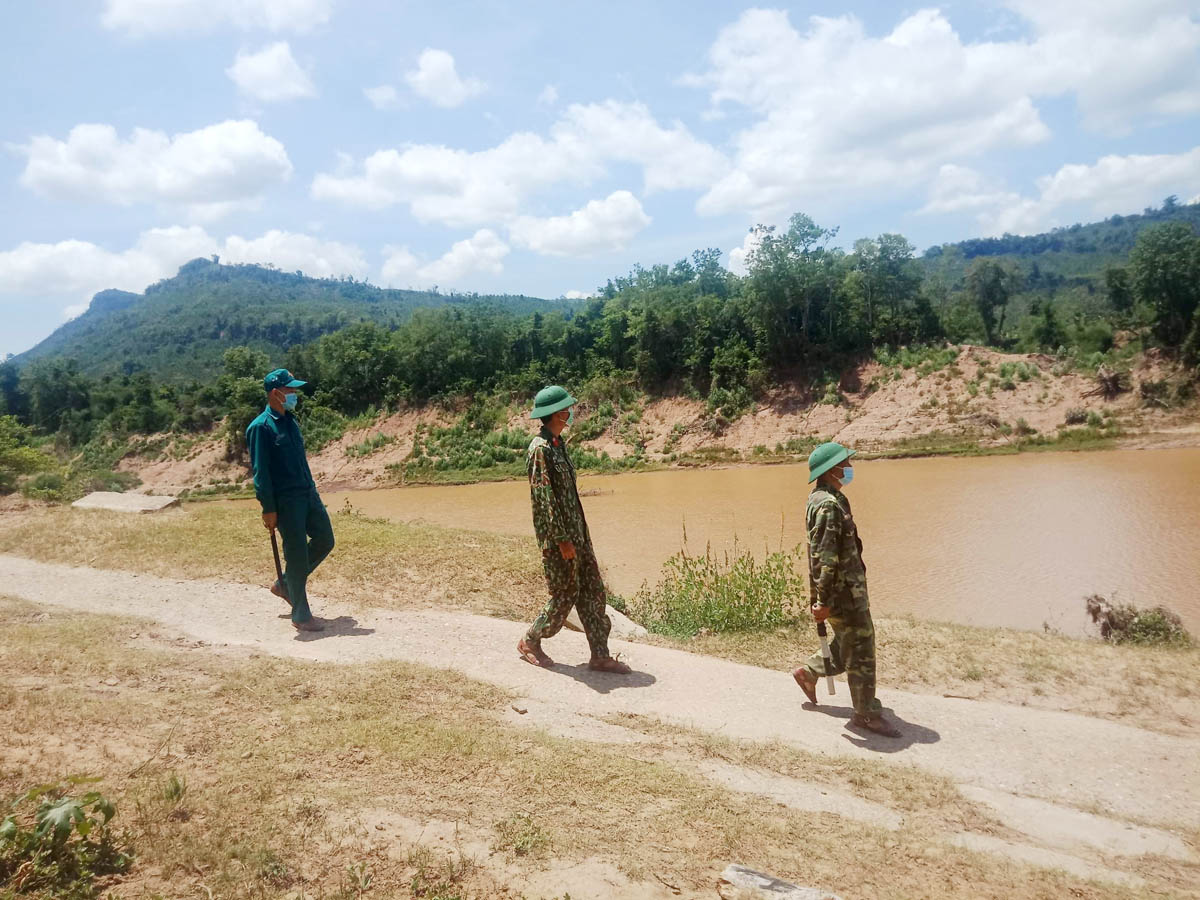 Những đảng viên “sao vuông” tiên phong chống dịch

